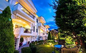Mandani Villa Luxury Apartments